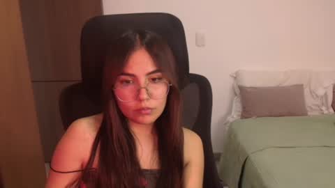 Snapshot of _abbyyyy_ chatting on June 12, 6:07 pm abby 3 online show from June 12, 6:07 pm