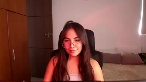 abby 3 online show from August 3, 7:50 pm