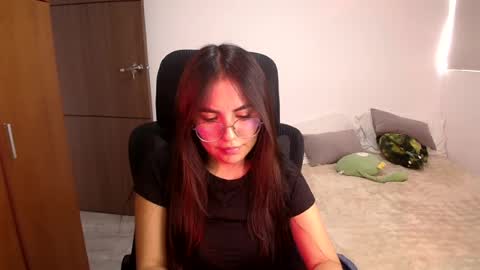 abby 3 online show from August 4, 6:10 pm