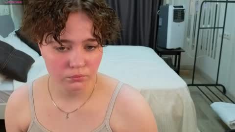 _alexa_hill_ online show from April 30, 1:45 am
