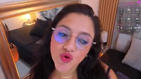 _andrealopez online show from June 9, 4:24 am