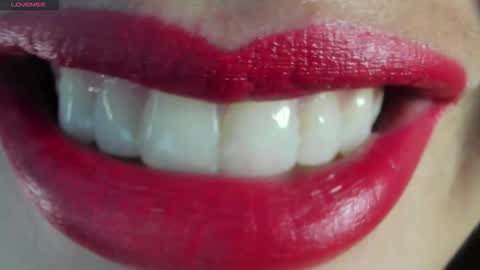 antonia online show from December 18, 1:28 pm