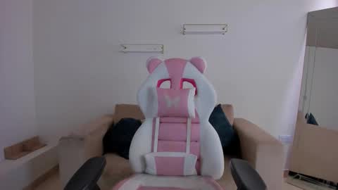    online show from November 15, 2:46 pm