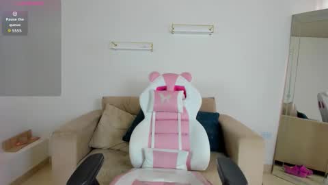    online show from February 16, 1:07 pm