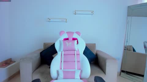    online show from February 24, 1:20 pm