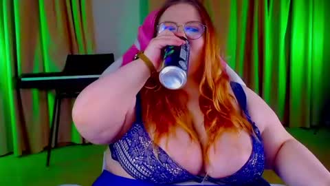 _ariaakashi_ online show from July 23, 6:39 pm