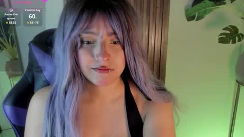   online show from February 25, 12:59 pm