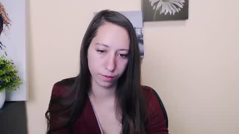 Snapshot of _astraia_ chatting on June 16, 8:50 am _astraia_ online show from June 16, 8:50 am