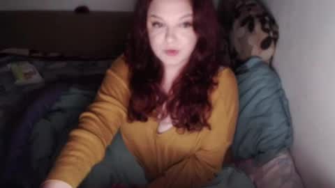 Snapshot of _bella_28 chatting on December 3, 5:42 am em online show from December 3, 5:42 am