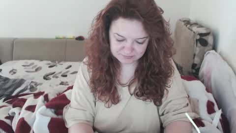 Snapshot of _bella_28 chatting on October 28, 9:02 am em online show from October 28, 9:02 am