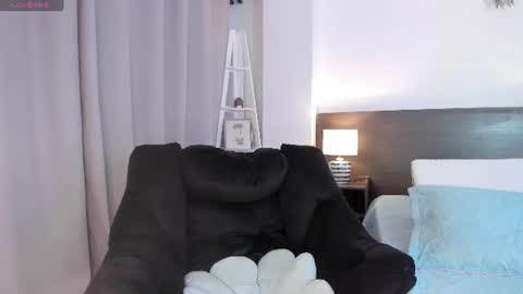Mary online show from June 13, 1:36 am