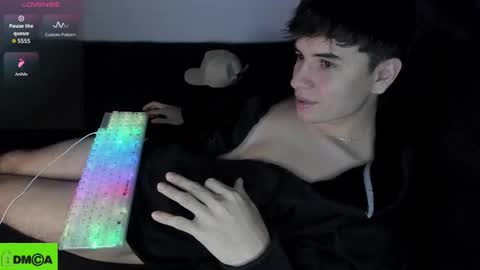 FELIPE CAMACHO    dont forget to support me with a little hand up online show from January 15, 9:25 am