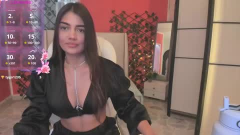 Snapshot of _camilarose chatting on May 21, 7:32 pm Camila Rose online show from May 21, 7:32 pm