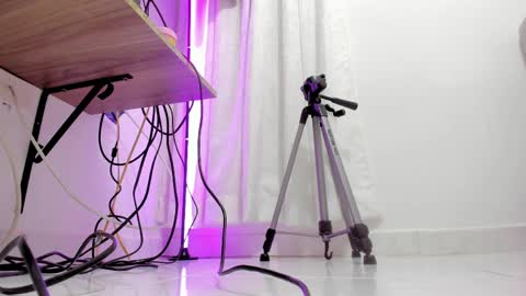 Candy online show from April 6, 7:15 pm