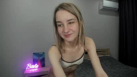   online show from April 14, 9:10 pm