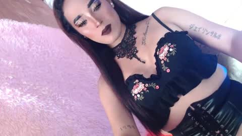 Snapshot of _caroline69 chatting on January 23, 8:36 am Caroline online show from January 23, 8:36 am