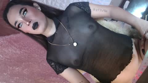 Snapshot of _caroline69 chatting on February 8, 7:15 am Caroline online show from February 8, 7:15 am