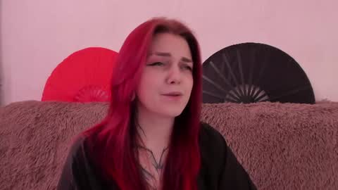 Snapshot of _caroline_coy chatting on June 13, 11:08 am Caroline online show from June 13, 11:08 am