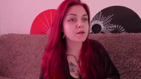 Snapshot of _caroline_coy chatting on August 4, 10:07 am Caroline online show from August 4, 10:07 am