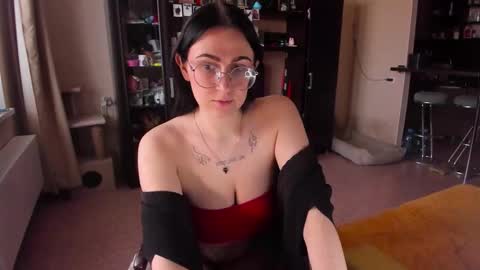 Chrissy online show from March 5, 9:05 am