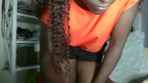 clara online show from February 13, 7:15 am