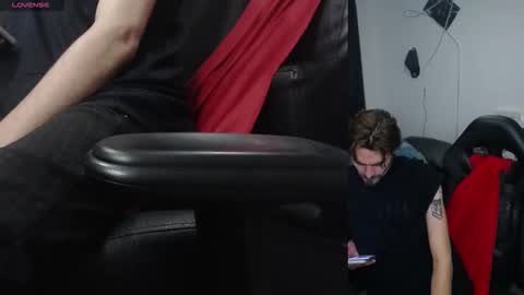 Snapshot of _delacruz911_ chatting on December 21, 12:51 am delacruz online show from December 21, 12:51 am