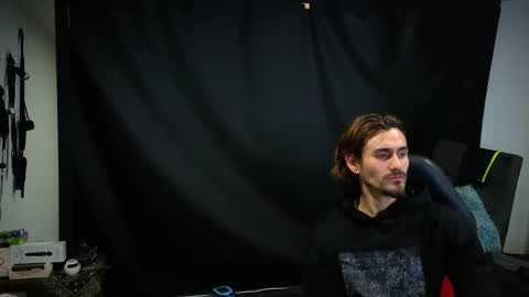 Snapshot of _delacruz911_ chatting on February 10, 2:04 am delacruz online show from February 10, 2:04 am