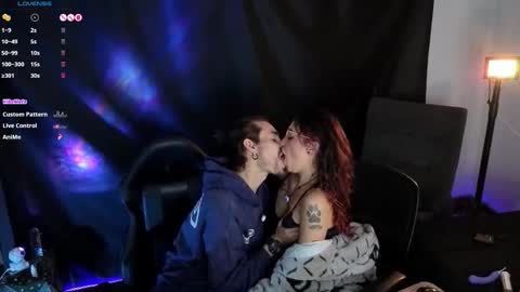 Snapshot of _delacruz911_ chatting on February 19, 1:12 am delacruz online show from February 19, 1:12 am