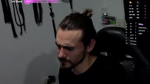 Snapshot of _delacruz911_ chatting on March 1, 3:41 am delacruz online show from March 1, 3:41 am