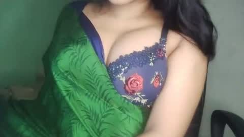 Snapshot of _dreamgirl_0 chatting on June 17, 2:03 am _dreamgirl_0 online show from June 17, 2:03 am
