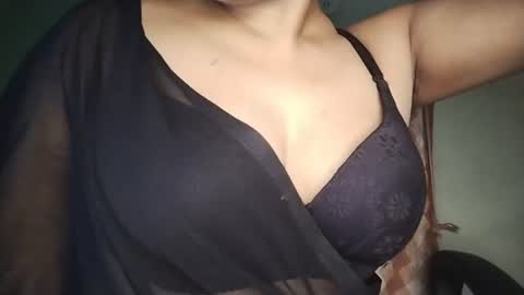 Snapshot of _dreamgirl_0 chatting on June 27, 12:22 pm _dreamgirl_0 online show from June 27, 12:22 pm