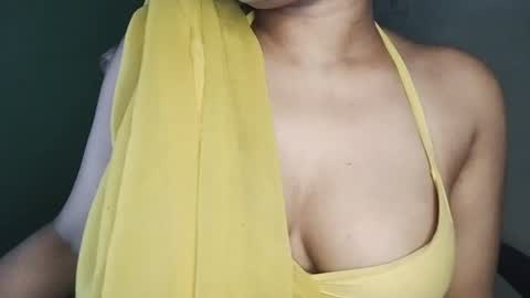 Snapshot of _dreamgirl_0 chatting on July 4, 10:54 am _dreamgirl_0 online show from July 4, 10:54 am