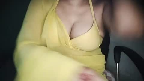 Snapshot of _dreamgirl_0 chatting on July 10, 5:34 am _dreamgirl_0 online show from July 10, 5:34 am