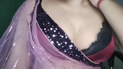 Snapshot of _dreamgirl_0 chatting on July 15, 10:31 am _dreamgirl_0 online show from July 15, 10:31 am