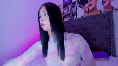 Elettra online show from February 15, 7:50 pm