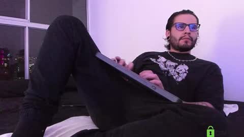  -         online show from October 25, 11:54 pm