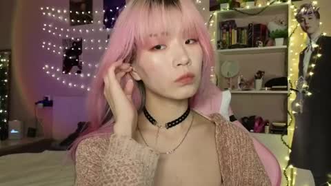 EveEva online show from March 10, 1:10 am