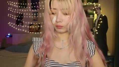 EveEva online show from April 10, 2:50 am