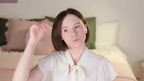 Essie  online show from March 7, 7:52 am