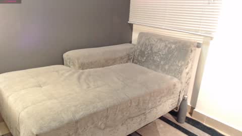 Snapshot of _funny_room_ chatting on February 2, 3:49 pm Laura Juan online show from February 2, 3:49 pm