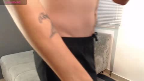 Snapshot of _funny_room_ chatting on February 21, 1:33 pm Laura Juan online show from February 21, 1:33 pm