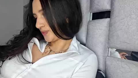 Gabby online show from May 29, 1:53 pm