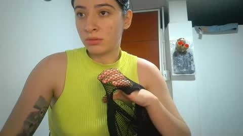 Mia-foster online show from January 10, 2:35 am