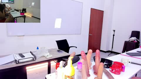 Snapshot of _isabella_2 chatting on January 31, 2:39 pm Isa online show from January 31, 2:39 pm