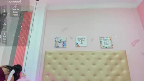 J A D E online show from November 26, 12:17 pm