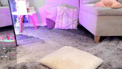    online show from April 18, 7:18 pm