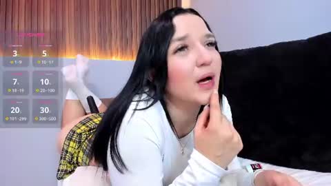 Snapshot of _jireh33_ chatting on July 6, 11:29 pm online show from July 6, 11:29 pm