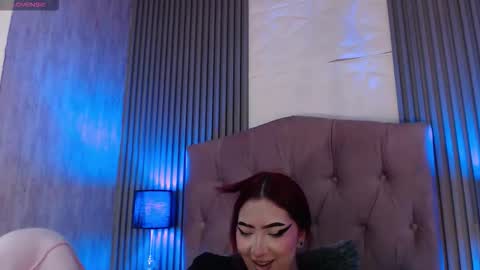 Mia online show from December 18, 4:57 pm