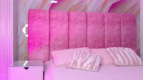 Kendall online show from March 20, 11:59 am