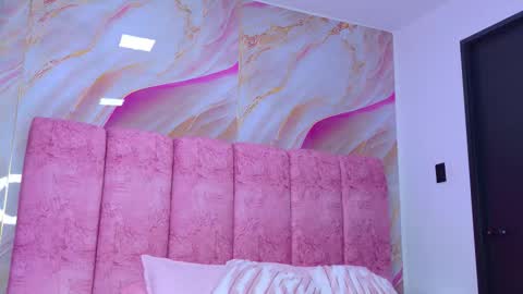 Kendall online show from March 26, 12:00 pm